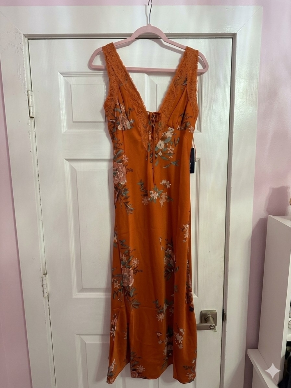 V-Neck Slip - Picture 2 of 6